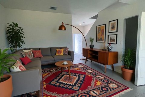 Townhouse in Homestead, Florida 3 bedrooms, 123.56 sq.m. № 1922881 - photo 10