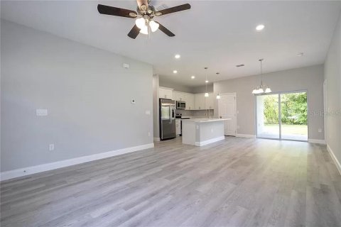 House in Dunnellon, Florida 4 bedrooms, 144.09 sq.m. № 1827905 - photo 3