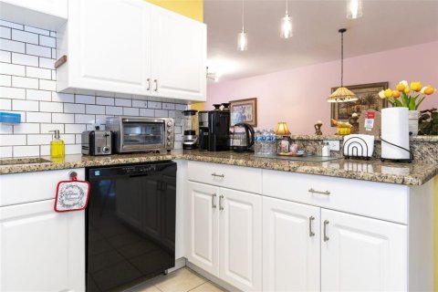 Condominio en venta en Kissimmee, Florida, 3 dormitorios, 137.87 m2 № 1823224 - foto 11