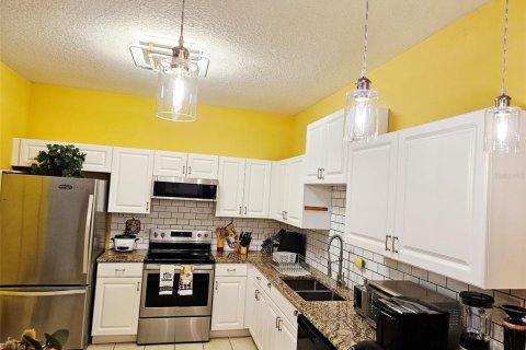 Condominio en venta en Kissimmee, Florida, 3 dormitorios, 137.87 m2 № 1823224 - foto 13