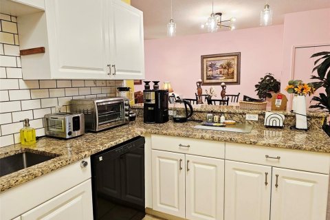 Condominio en venta en Kissimmee, Florida, 3 dormitorios, 137.87 m2 № 1823224 - foto 16