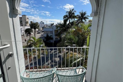 Copropriété à vendre à Miami Beach, Floride: 1 chambre, 41.81 m2 № 1874443 - photo 2
