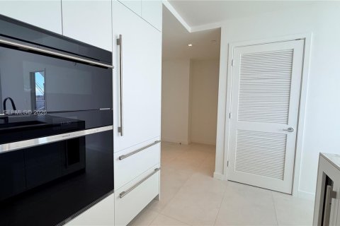 Copropriété à louer à Miami, Floride: 2 chambres № 2401952 - photo 20