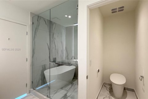 Copropriété à louer à Miami, Floride: 2 chambres № 2401952 - photo 15