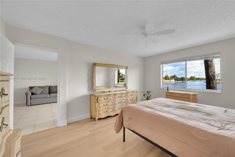 Copropriété à vendre à Tamarac, Floride: 2 chambres, 112.88 m2 № 2029764 - photo 10