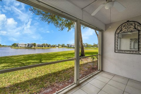 Copropriété à vendre à Tamarac, Floride: 2 chambres, 112.88 m2 № 2029764 - photo 23