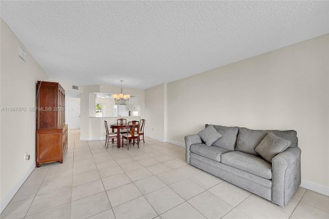 Copropriété à vendre à Tamarac, Floride: 2 chambres, 112.88 m2 № 2029764 - photo 21