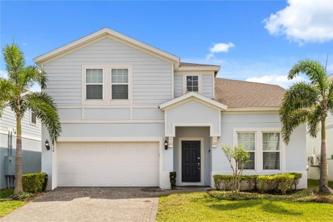 House in Davenport, Florida 8 bedrooms, 373.93 sq.m. № 1876630 - photo 1