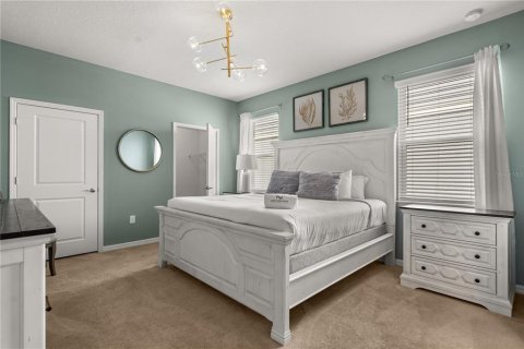 House in Davenport, Florida 8 bedrooms, 373.93 sq.m. № 1876630 - photo 21