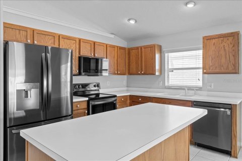 Villa ou maison à louer à Lakeland, Floride: 4 chambres, 183.76 m2 № 2388741 - photo 15
