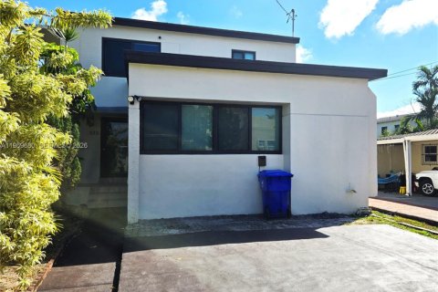 Villa ou maison à Miami, Floride 3 chambres, 83.61 m2 № 2030427