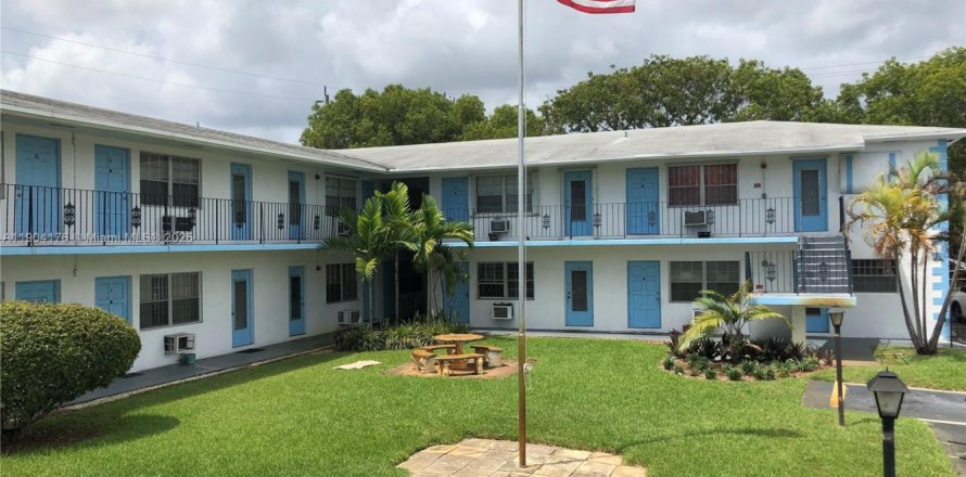 Condo in Hollywood, Florida, 1 bedroom  № 1963985