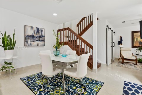 Townhouse in Coral Springs, Florida 2 bedrooms, 119.29 sq.m. № 1786944 - photo 9