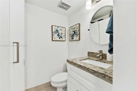Townhouse in Coral Springs, Florida 2 bedrooms, 119.29 sq.m. № 1786944 - photo 24