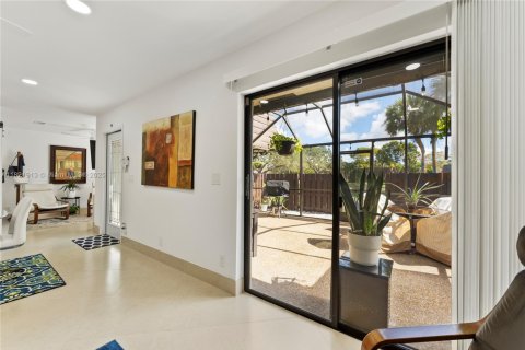 Townhouse in Coral Springs, Florida 2 bedrooms, 119.29 sq.m. № 1786944 - photo 14