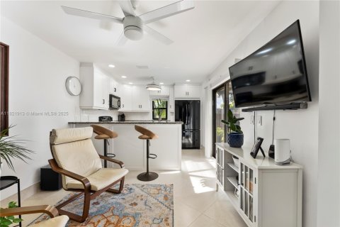Townhouse in Coral Springs, Florida 2 bedrooms, 119.29 sq.m. № 1786944 - photo 21