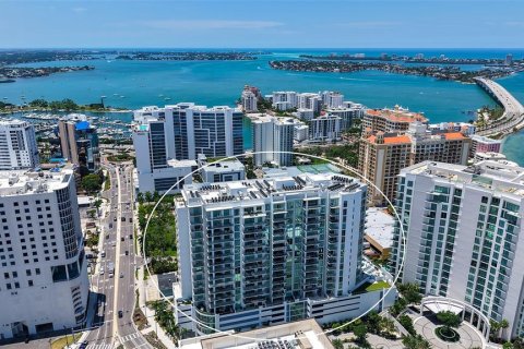 Condo in Sarasota, Florida, 2 bedrooms № 2155736 - photo 11