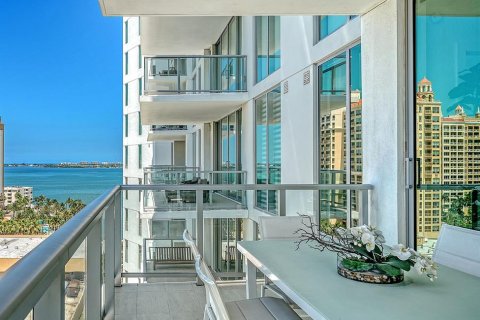 Condo in Sarasota, Florida, 2 bedrooms № 2155736 - photo 3