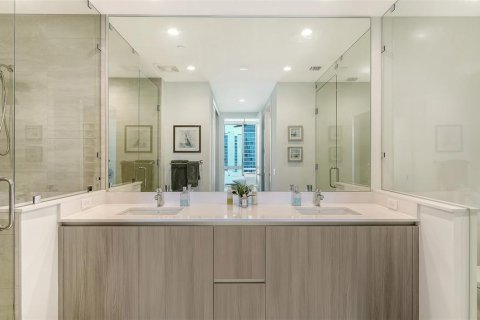 Condo in Sarasota, Florida, 2 bedrooms № 2155736 - photo 22
