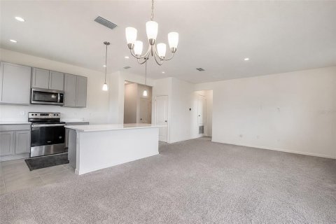 Casa en venta en Mascotte, Florida, 3 dormitorios, 142.79 m2 № 2259016 - foto 11