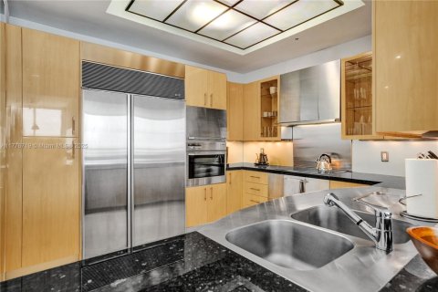 Condo in Miami Beach, Florida, 2 bedrooms  № 1864704 - photo 22