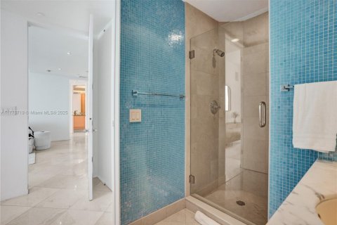 Condo in Miami Beach, Florida, 2 bedrooms  № 1864704 - photo 7