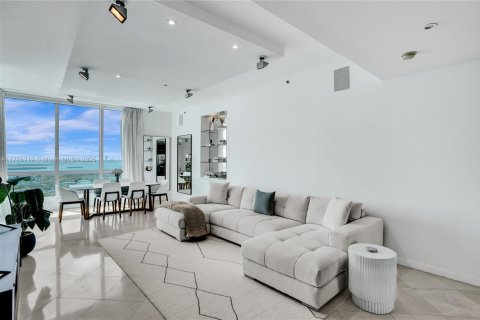 Condo in Miami Beach, Florida, 2 bedrooms  № 1864704 - photo 8