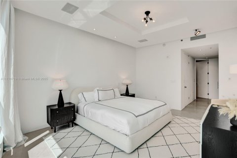 Condo in Miami Beach, Florida, 2 bedrooms  № 1864704 - photo 26