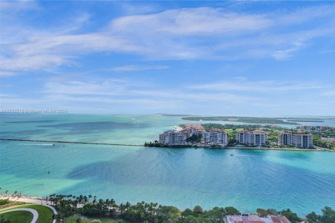 Condo in Miami Beach, Florida, 2 bedrooms  № 1864704 - photo 14