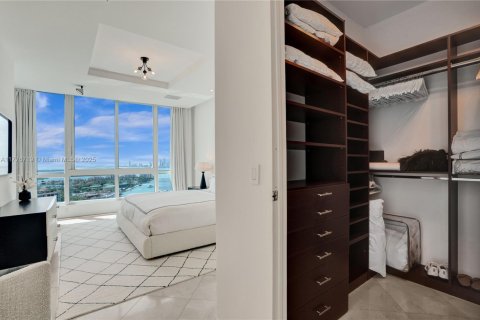 Condo in Miami Beach, Florida, 2 bedrooms  № 1864704 - photo 28