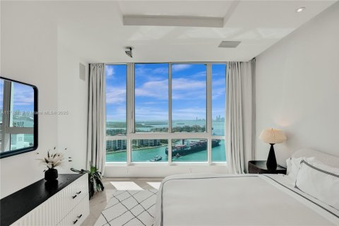 Condo in Miami Beach, Florida, 2 bedrooms  № 1864704 - photo 24