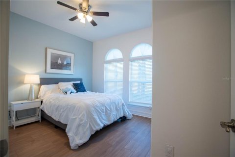 Casa en venta en Wesley Chapel, Florida, 4 dormitorios, 270.35 m2 № 1902860 - foto 17