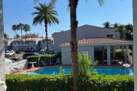 Condo in Doral, Florida, 3 bedrooms  № 2052793