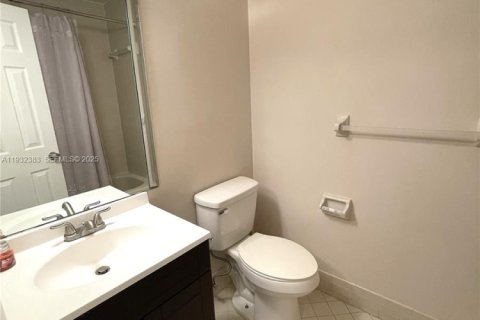 Condominio en venta en Coral Springs, Florida, 2 dormitorios, 78.04 m2 № 2034806 - foto 14