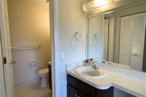 Condominio en venta en Coral Springs, Florida, 2 dormitorios, 78.04 m2 № 2034806 - foto 22