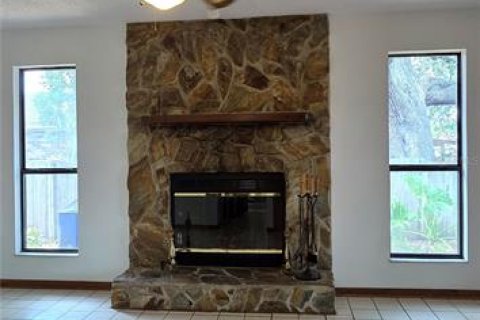 House in Jacksonville, Florida 4 bedrooms, 179.02 sq.m. № 1747755 - photo 11