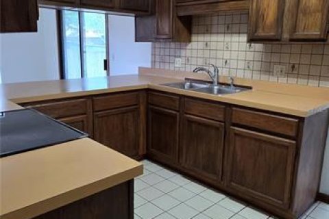 House in Jacksonville, Florida 4 bedrooms, 179.02 sq.m. № 1747755 - photo 6