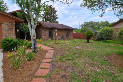 House in Jacksonville, Florida 4 bedrooms, 179.02 sq.m. № 1747755 - photo 2