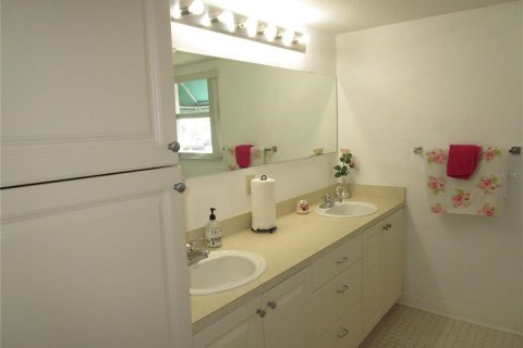 Condominio en venta en Saint Petersburg, Florida, 3 dormitorios, 158.86 m2 № 1563814 - foto 28