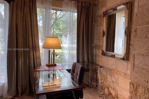 Снять в аренду виллу или дом в Пальметто-Бей, Флорида 3 спальни, 159.88м2, № 2050092 - фото 11