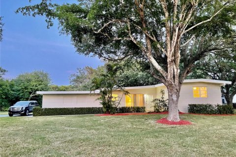 Дом в Пальметто-Бей, Флорида 3 спальни, 159.88м2 № 2050092