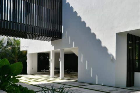 Villa ou maison à vendre à Miami Beach, Floride: 6 chambres, 731.05 m2 № 1779959 - photo 11