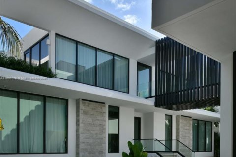 Villa ou maison à vendre à Miami Beach, Floride: 6 chambres, 731.05 m2 № 1779959 - photo 9