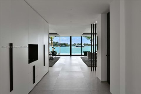 Villa ou maison à vendre à Miami Beach, Floride: 6 chambres, 731.05 m2 № 1779959 - photo 13