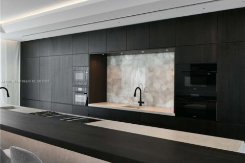 Villa ou maison à vendre à Miami Beach, Floride: 6 chambres, 731.05 m2 № 1779959 - photo 25