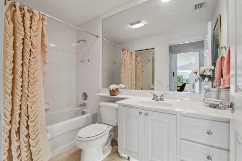 Villa ou maison à vendre à Bonita Springs, Floride: 2 chambres, 157.28 m2 № 2142492 - photo 15
