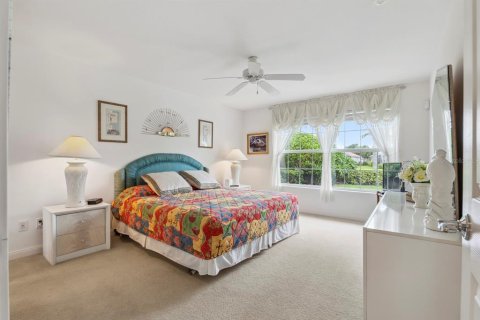 Villa ou maison à vendre à Bonita Springs, Floride: 2 chambres, 157.28 m2 № 2142492 - photo 11