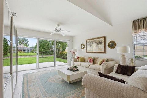 Villa ou maison à vendre à Bonita Springs, Floride: 2 chambres, 157.28 m2 № 2142492 - photo 5