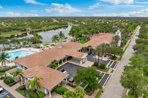Villa ou maison à vendre à Bonita Springs, Floride: 2 chambres, 157.28 m2 № 2142492 - photo 29