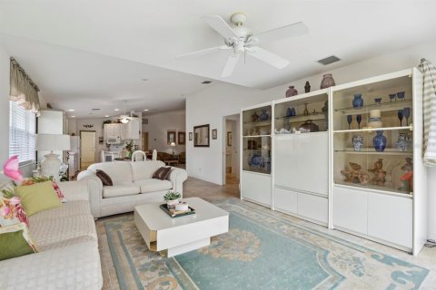 Villa ou maison à vendre à Bonita Springs, Floride: 2 chambres, 157.28 m2 № 2142492 - photo 10